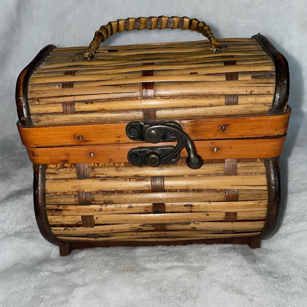 Jewelry or trinket box.